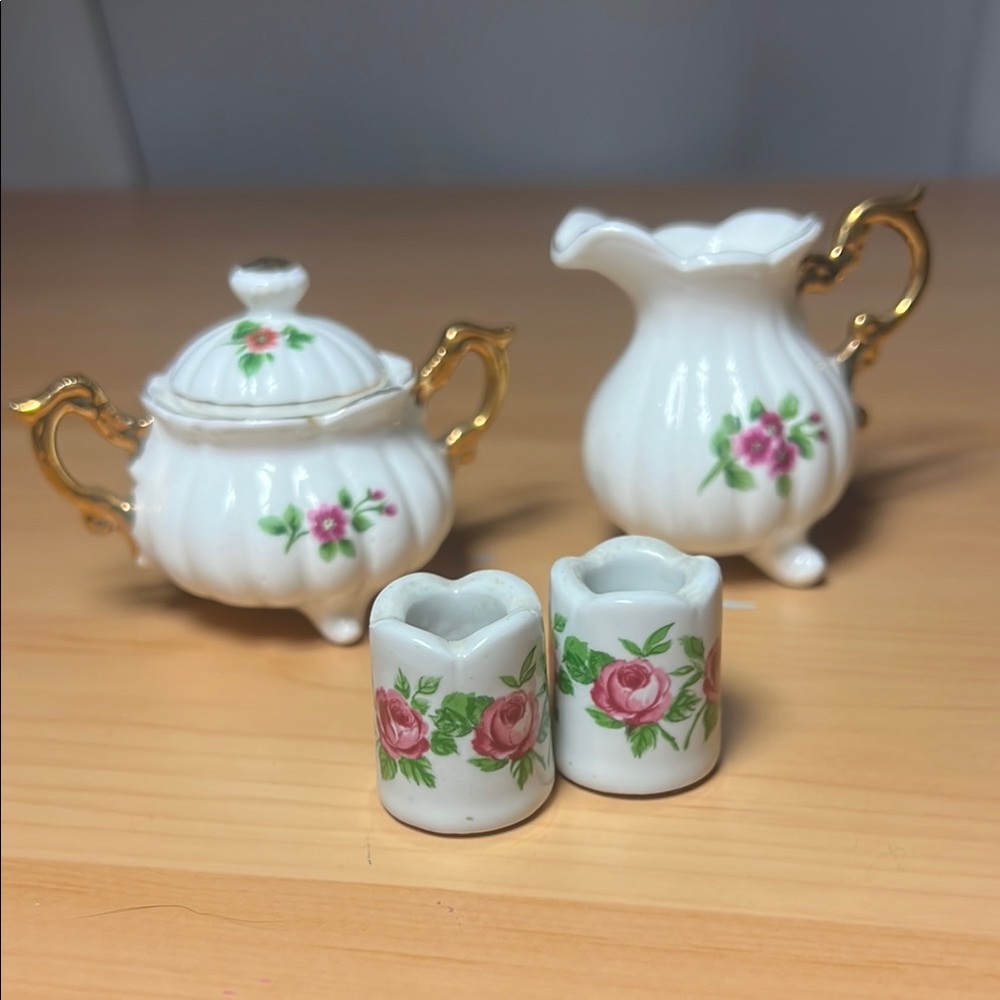 Vintage Mini Creamer and Sugar Bowl with Lid AND candle holders - Picture 12 of 12